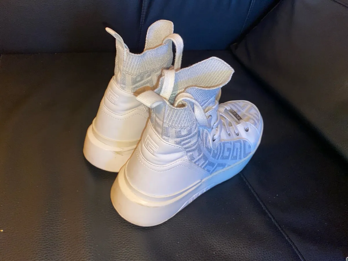 Guess High-Top Trainers, Size 10M - EU 43 - Image 3