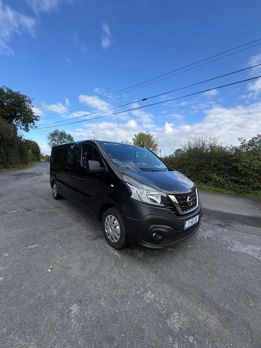 Crewcab Nissan nv 300 - Image 1