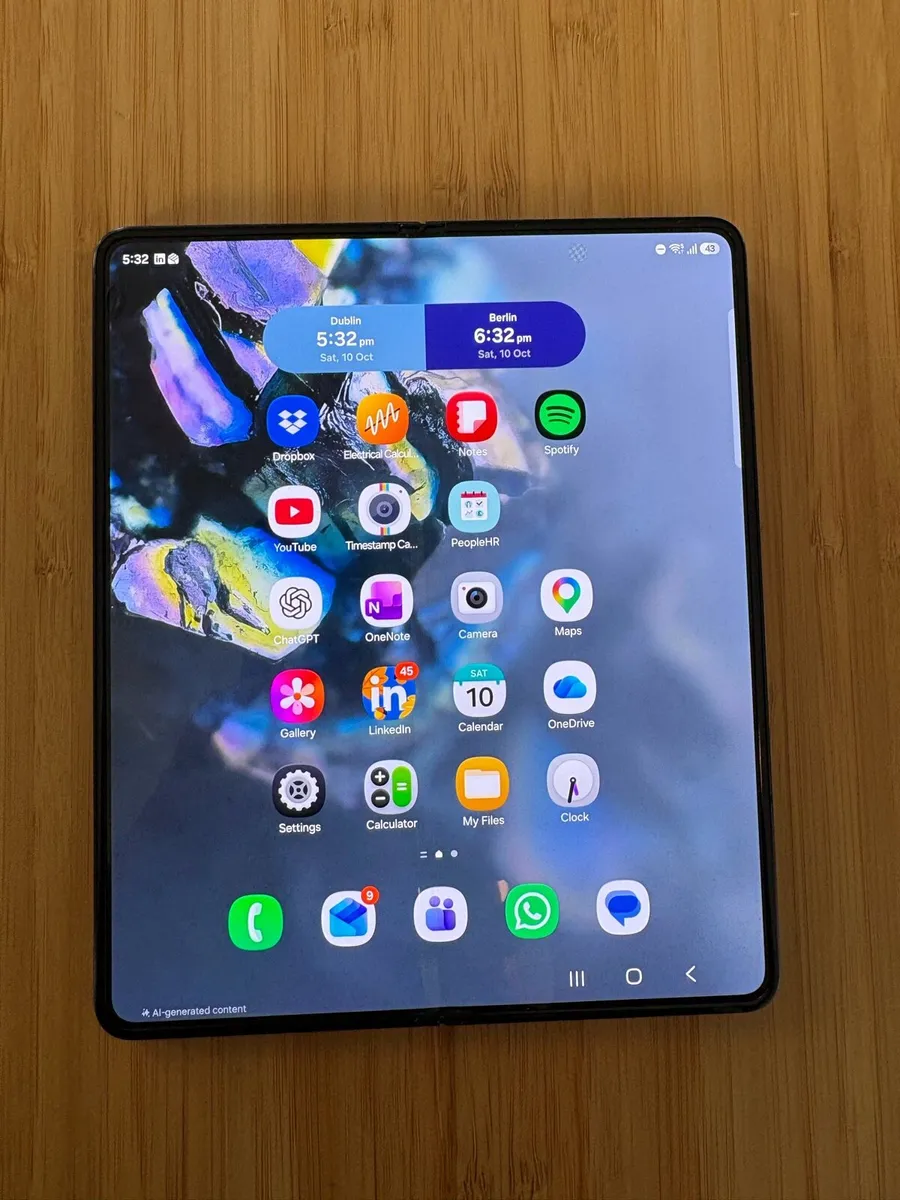 Samsung Galaxy Fold 5 - Image 1