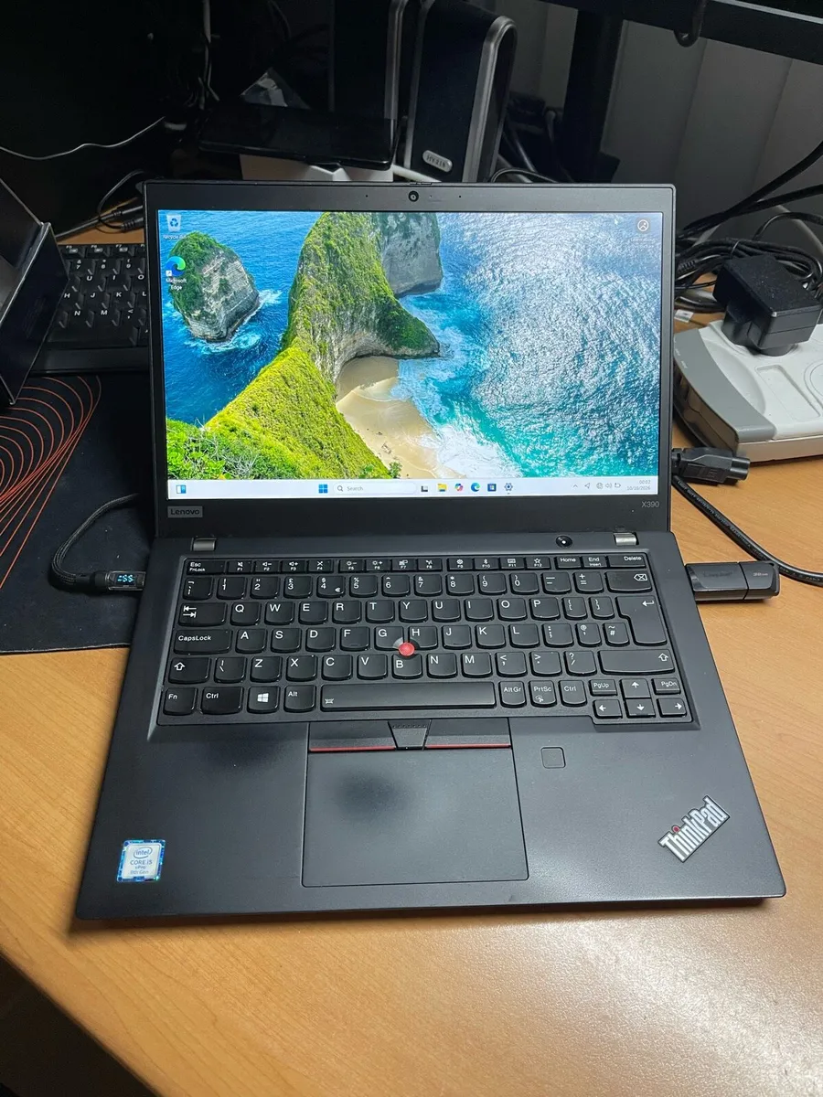 Lenovo i5 pro 16/256 win 11 pro Touchscreen - Image 1