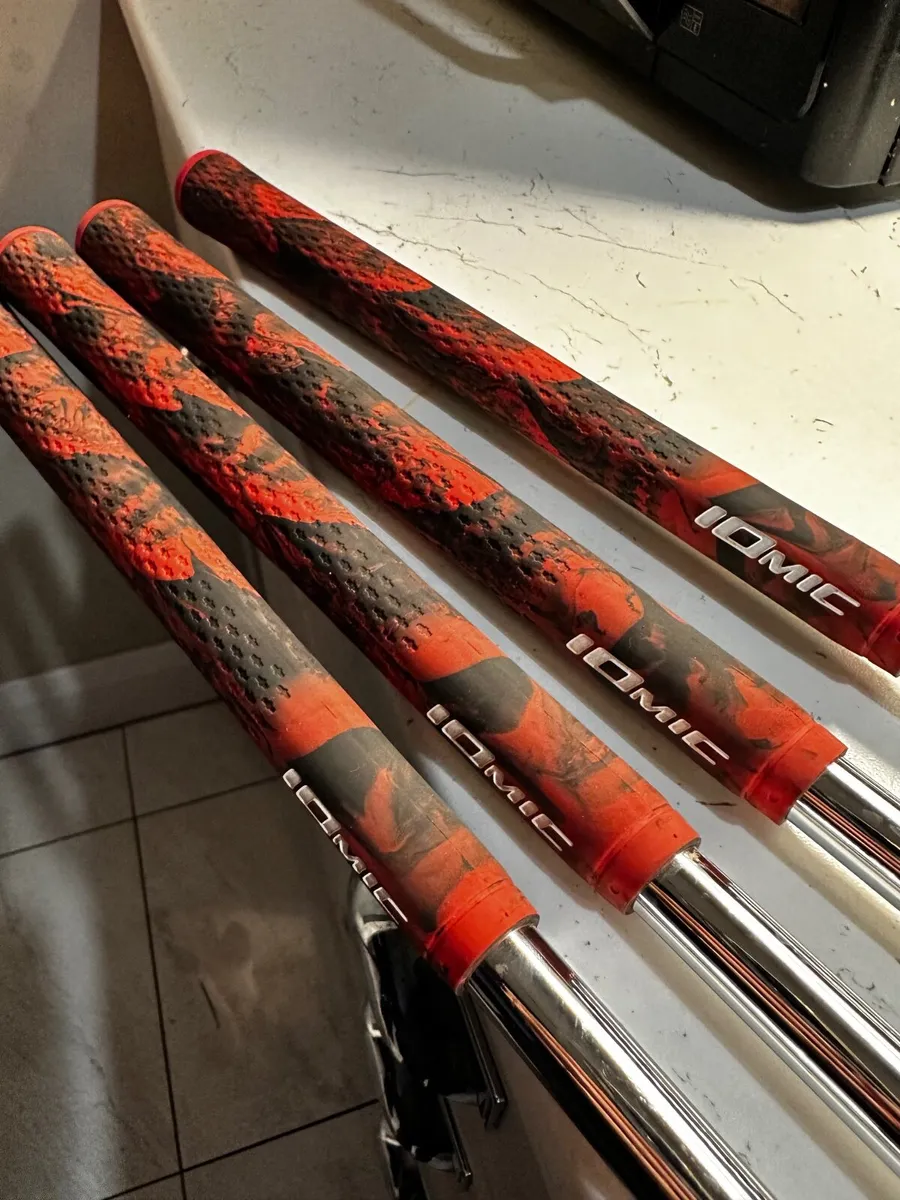 Vega SS model irons (Japanese irons) - Image 4