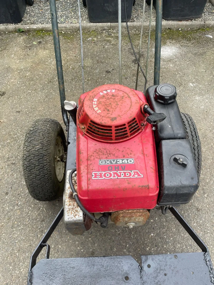 Wheelbarrow dumper - Image 3