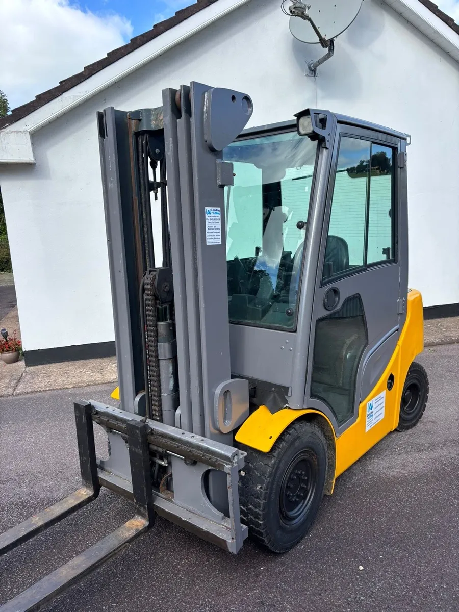 Jungheinrich Forklift - Image 1