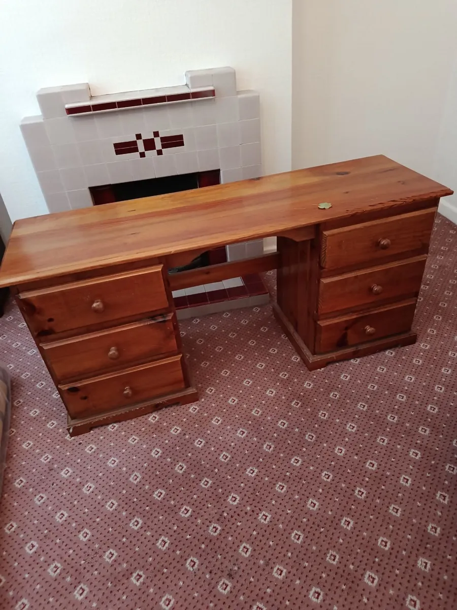 3 piece suite, display cabinet and dresser - Image 4
