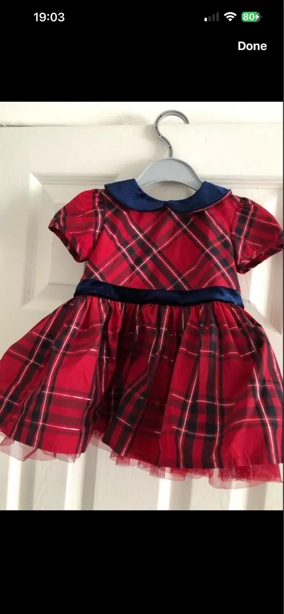 Girls stunning dress 3/6 mths €5 - Image 1