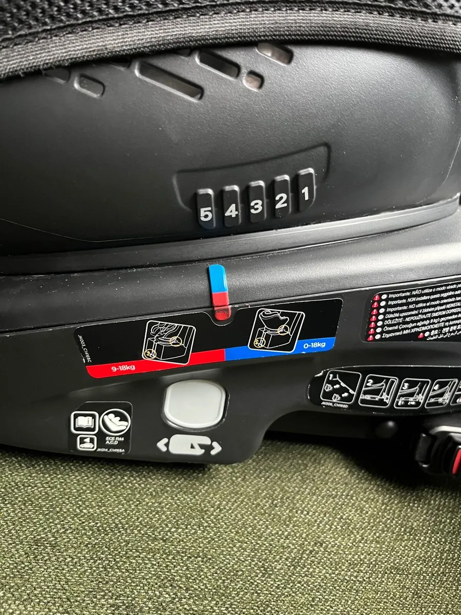 Car seat - Image 3