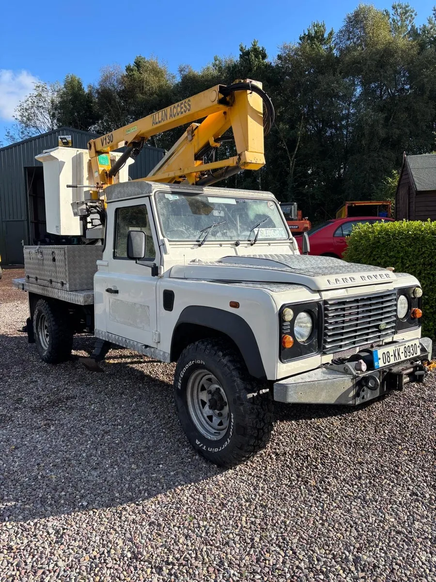 Landrover Defender Cherrypicker - Image 1