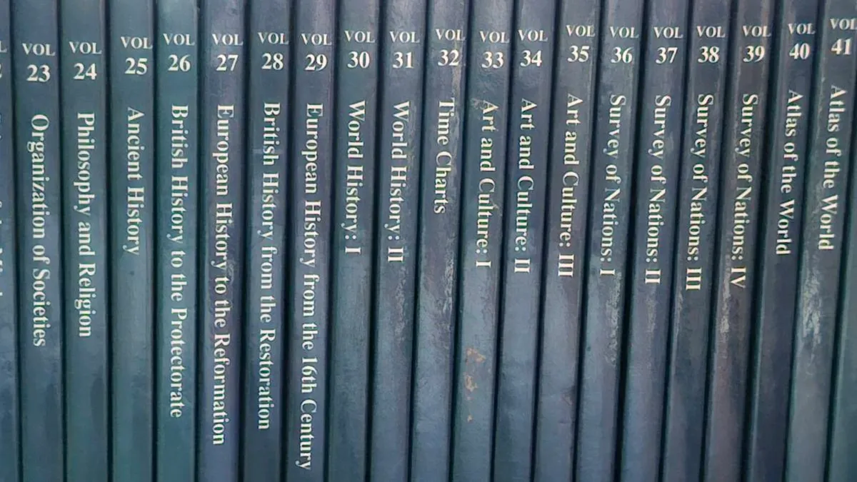 The New Joy of Knowledge Encyclopedia Set - Image 4