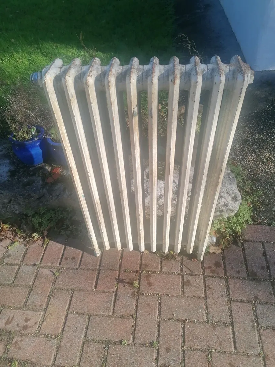 Cast iron radiator - Image 2
