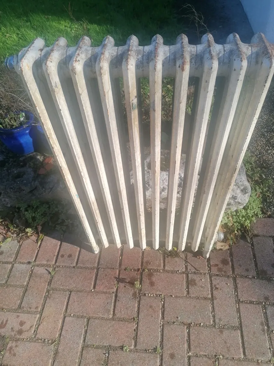 Cast iron radiator - Image 3