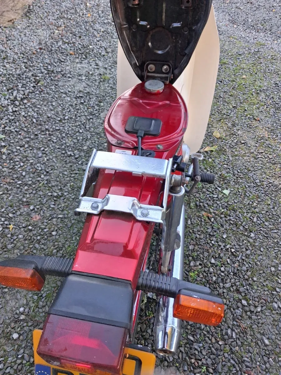 1997 Honda C90 Cub - Image 4