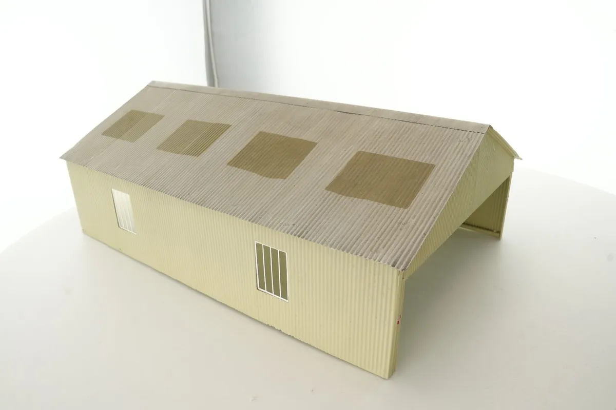 Bachmann Scenecraft 44-083 Carriage Shed - Image 3