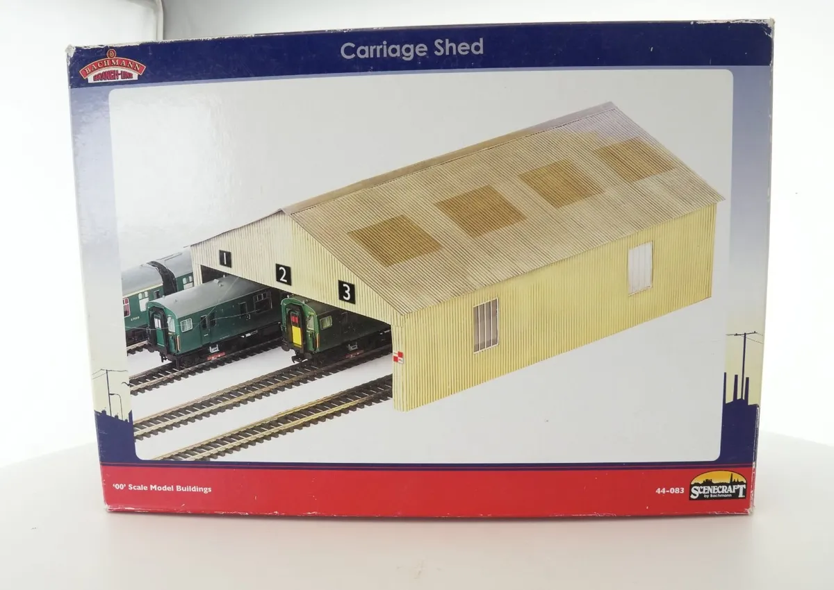 Bachmann Scenecraft 44-083 Carriage Shed - Image 2