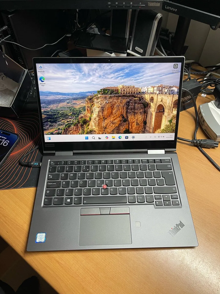 Lenovo X1 Yoga 2n1 Touch i7 pro 16/256 - Image 1