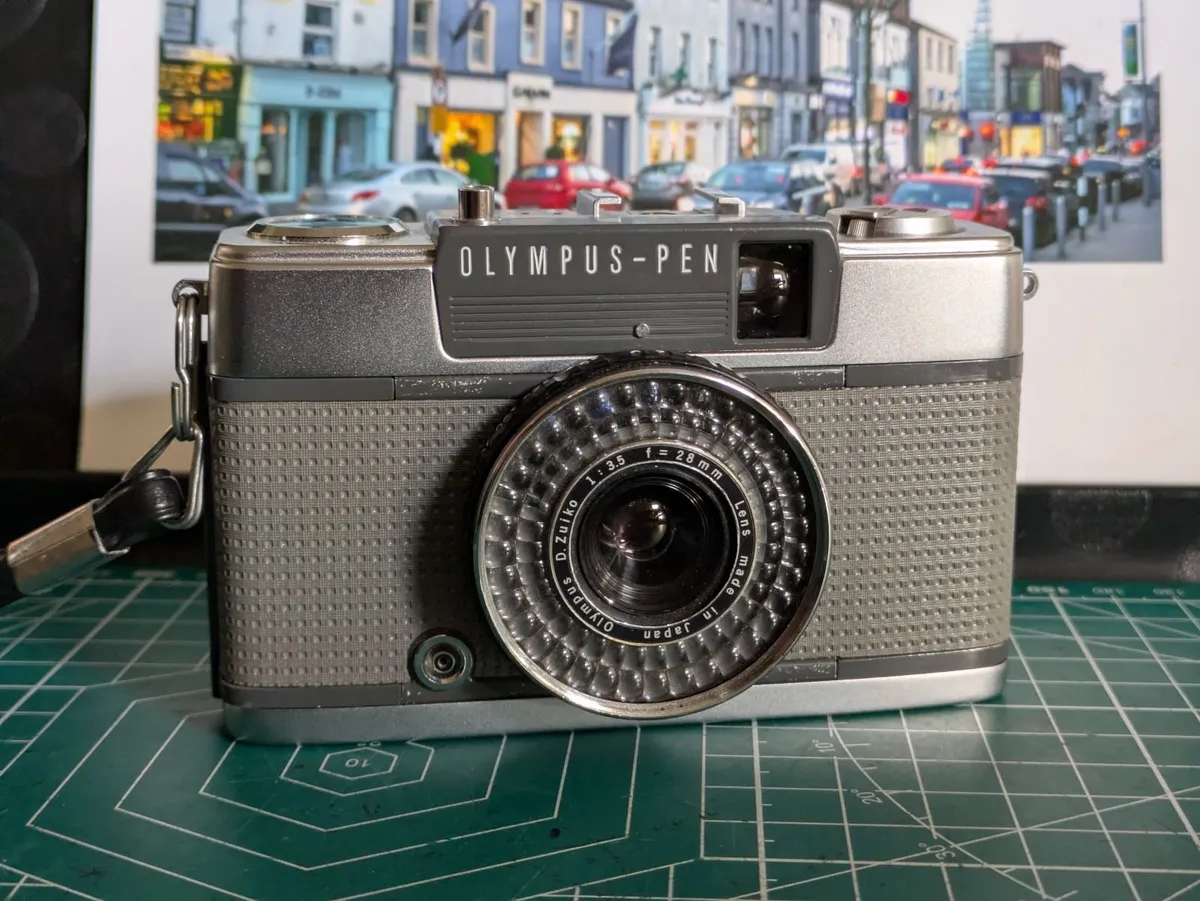 🎞️ Olympus Pen EE-2 half frame camera - Image 1