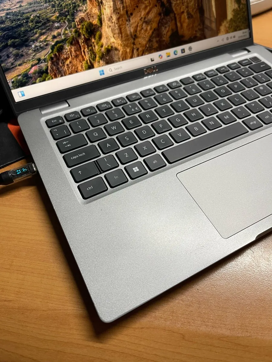 Dell Laptop i5 pro 12gen 16/512 Windows 11 - Image 3