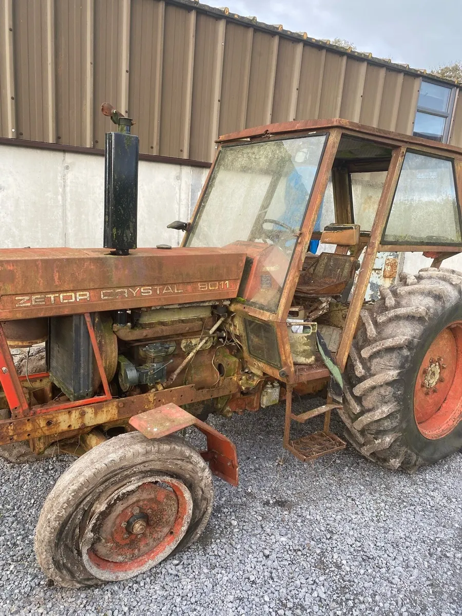 Zetor Crystal 8011 and Ursus 385 for breaking - Image 1