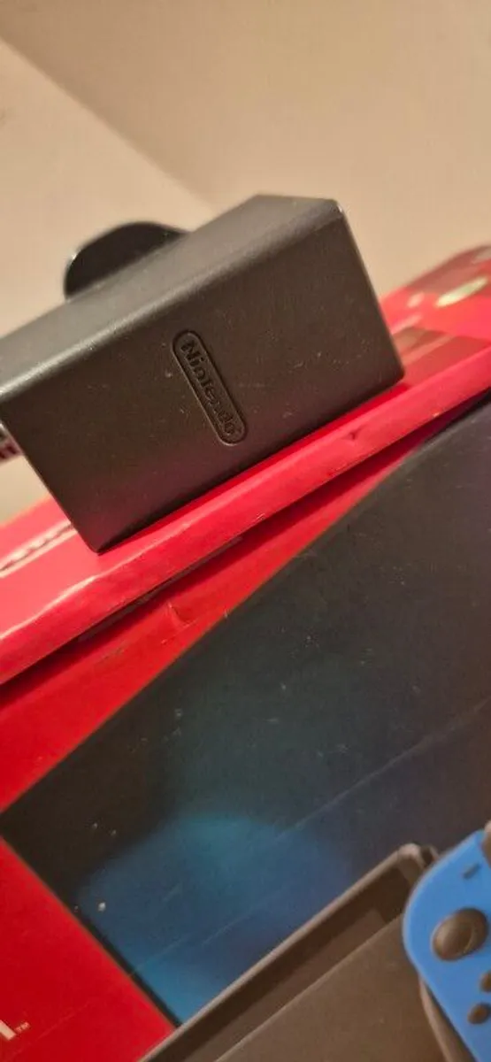 Nintendo Switch - Image 4