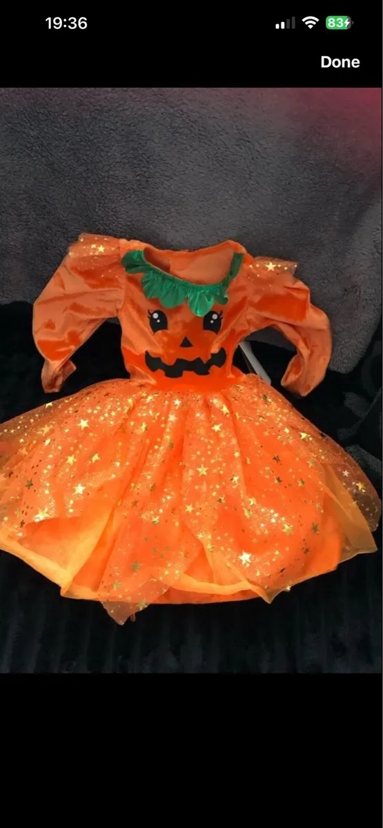 Girls Halloween dress 9/12 mths €8 - Image 4