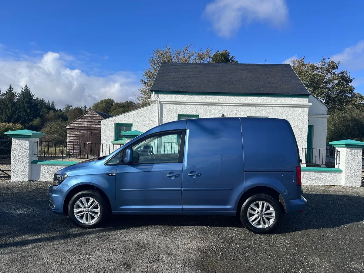 2017 Volkswagen Caddy 2.0 TDI Highline - Image 2