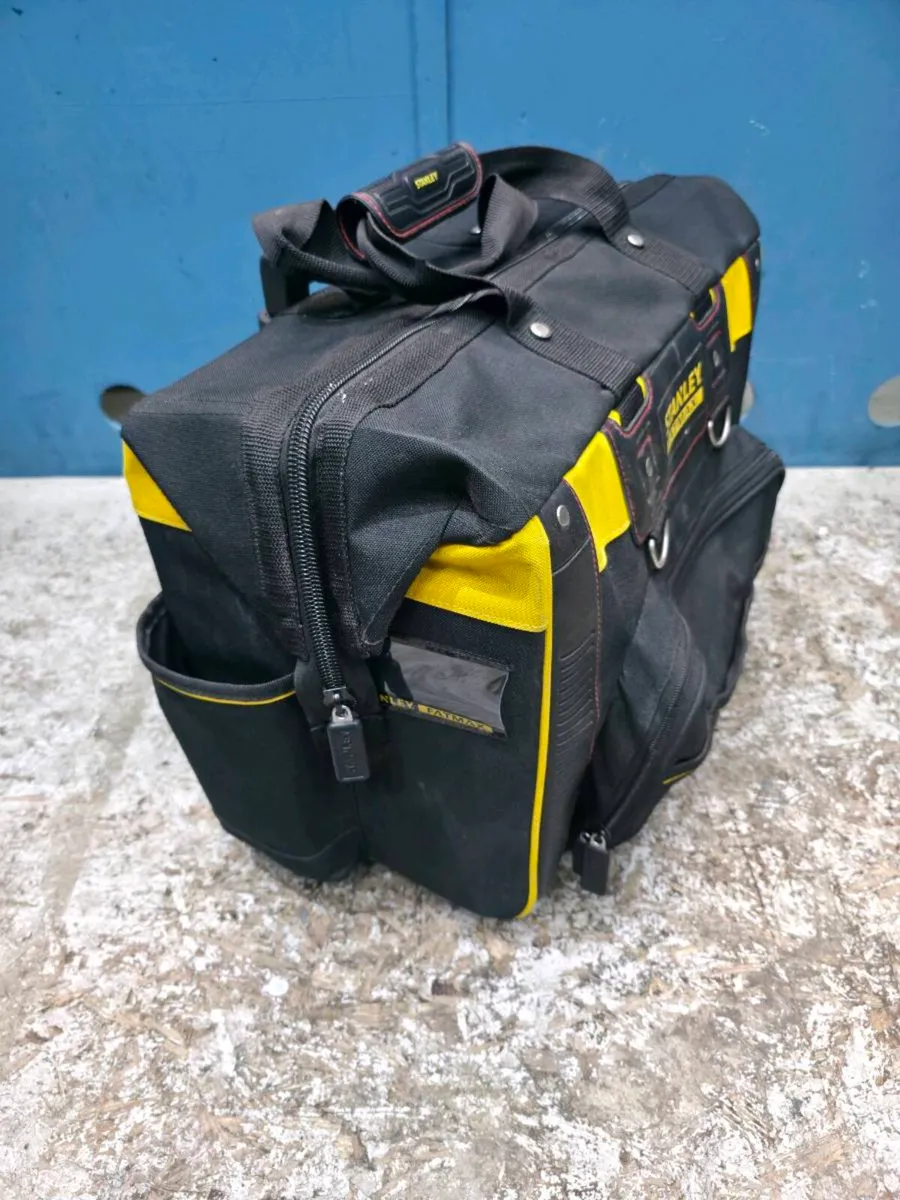 Stanley Fatmax rolling tool bag - Image 2
