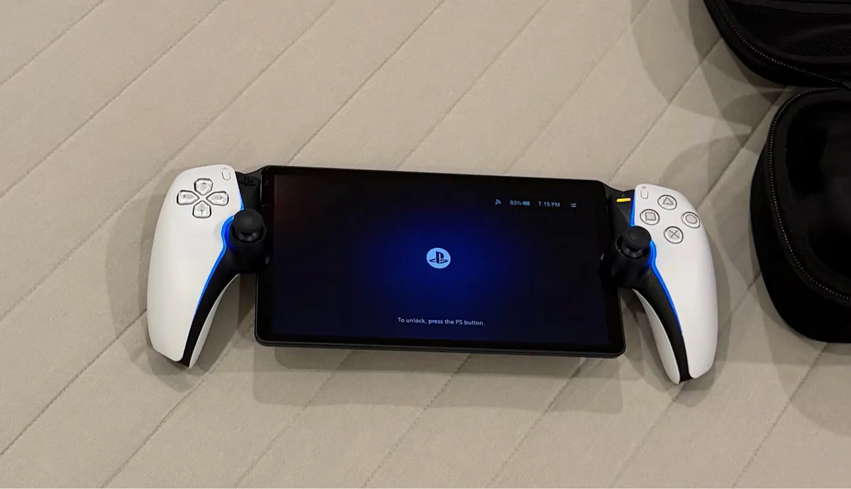 PlayStation Portal + Case - Image 3