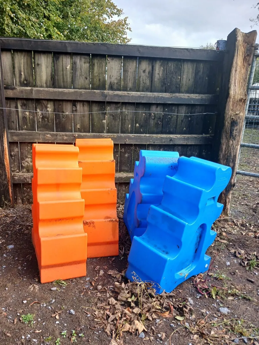 Poly Horse Jumps - Image 2