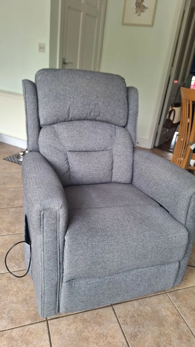 Electric Recliner Chair - Image 1