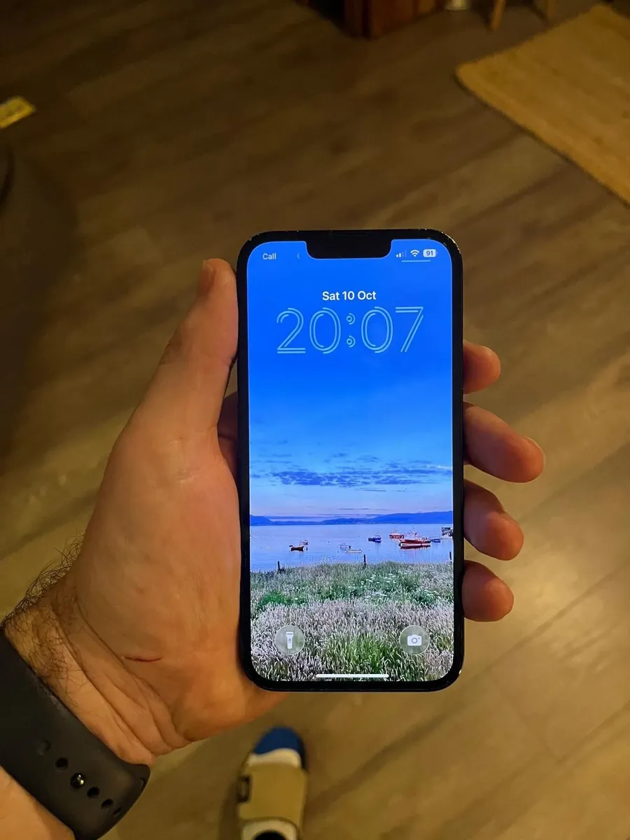 iPhone 13 Black - Image 1