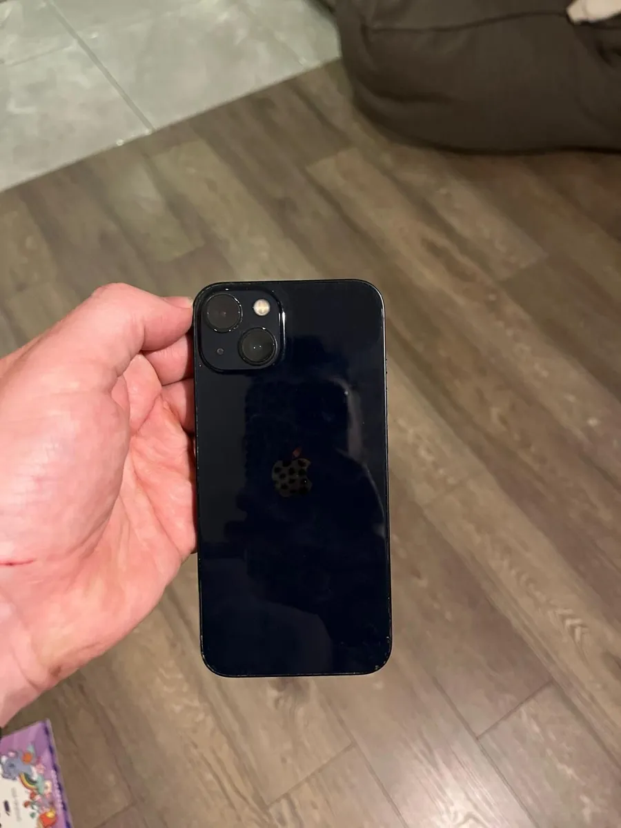 iPhone 13 Black - Image 2