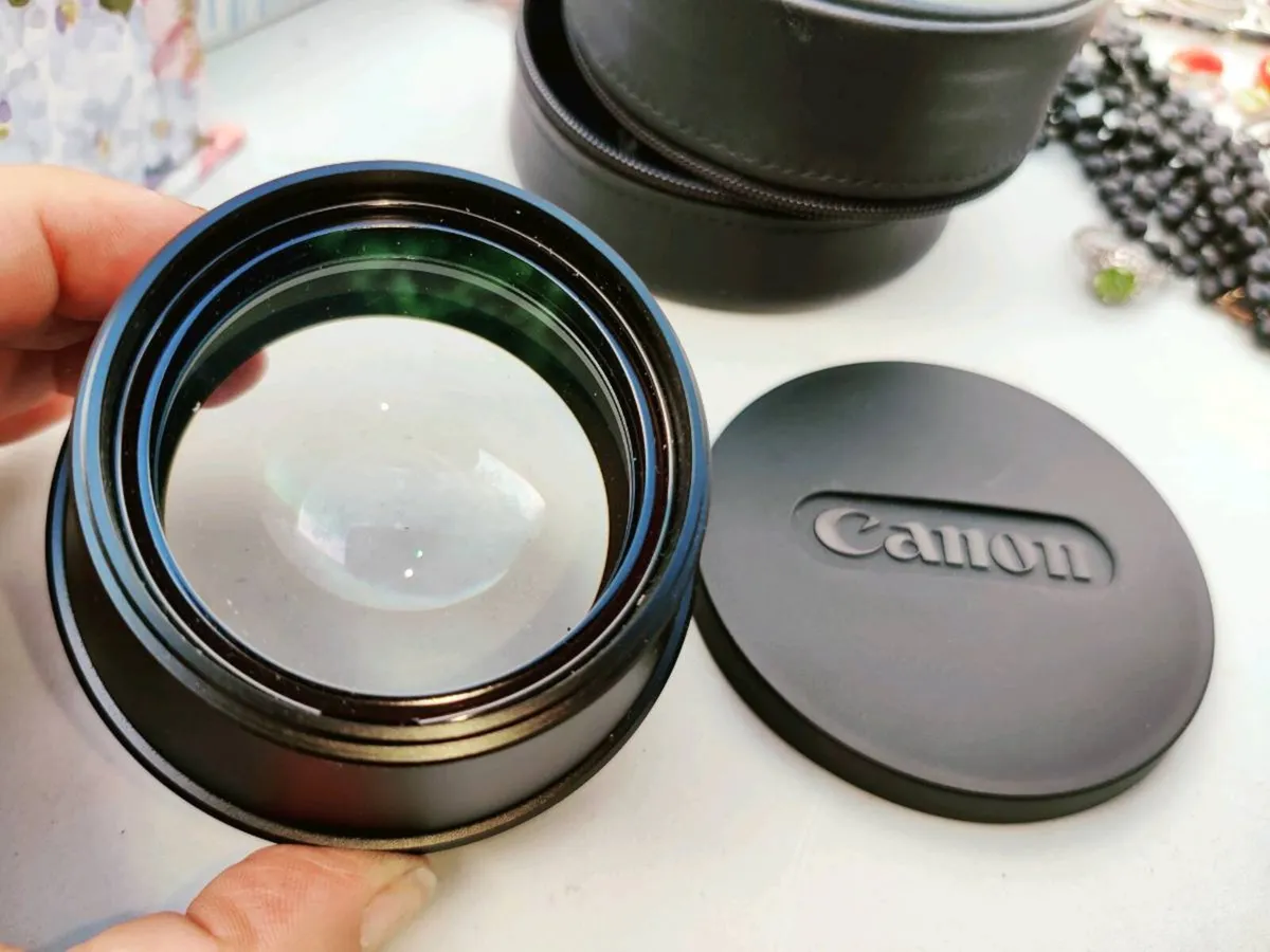 NEW CANON TELE-CONVERTER, 1.4 X 55 Lens & Case ! - Image 4