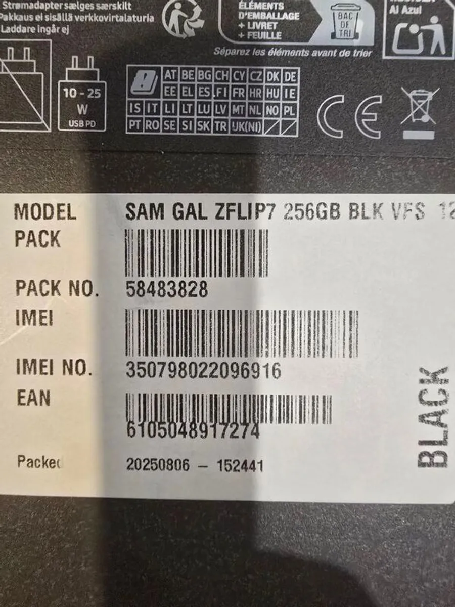 Samsung Galaxy Z Flip7 - Image 4