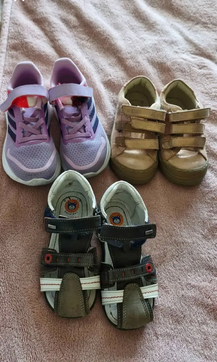 Girls clothes 12months-5yrs - Image 3