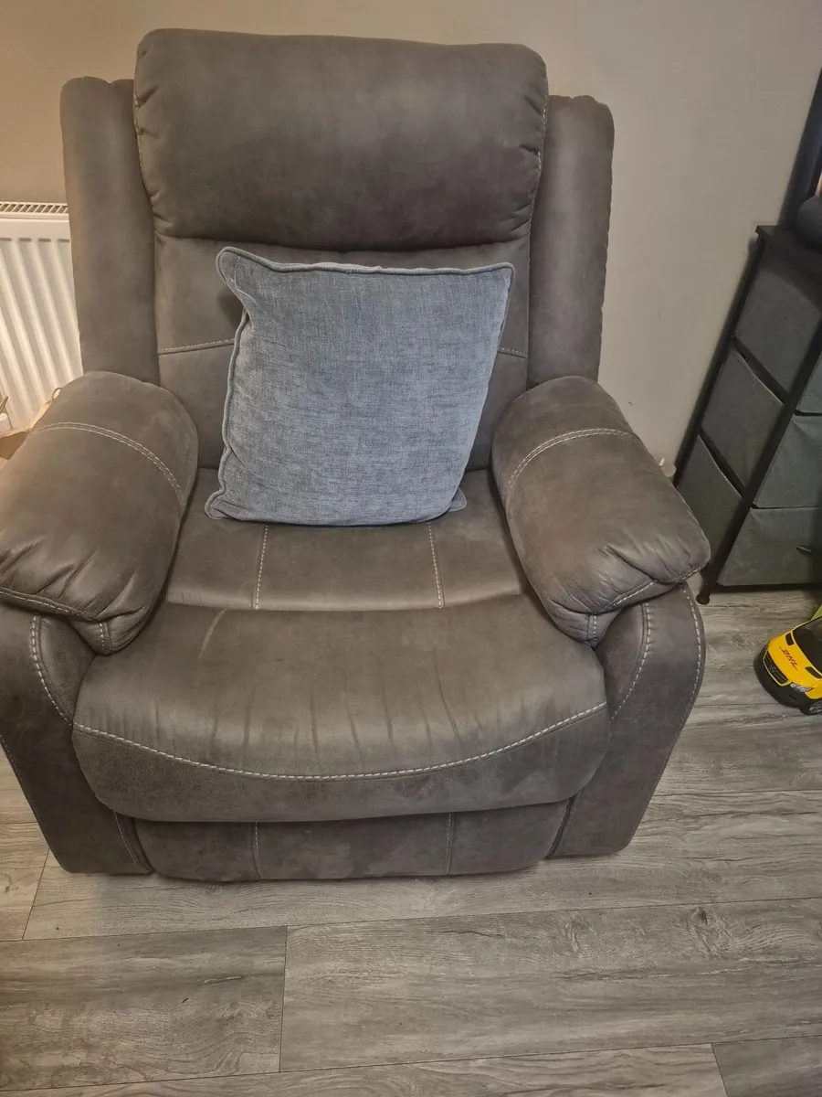 2seater couch and chair - Image 2