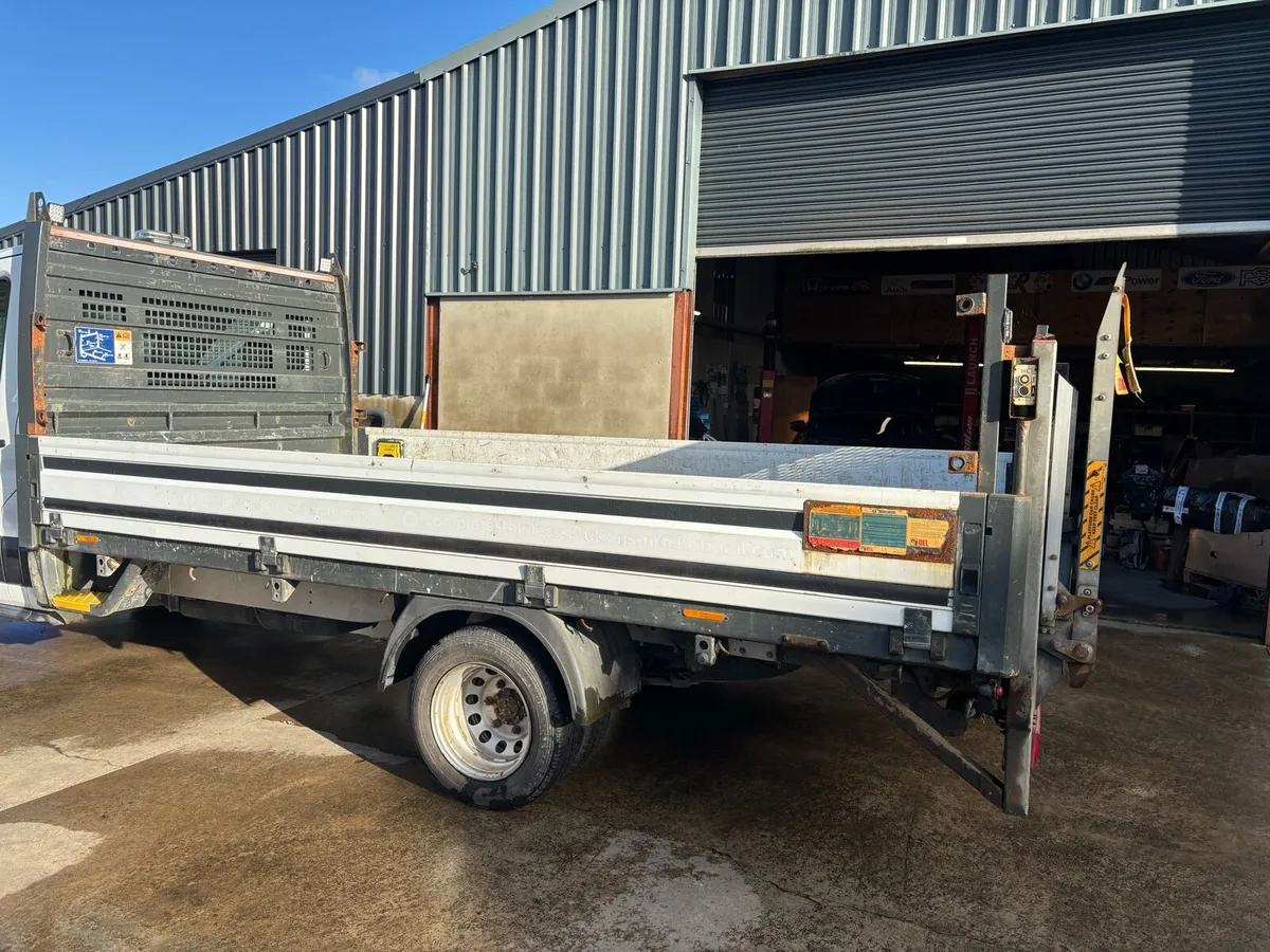 14 foot Dropside tail lift body - Image 2