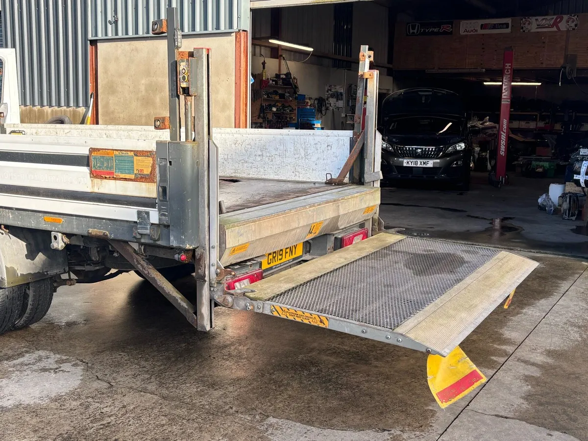 14 foot Dropside tail lift body - Image 3