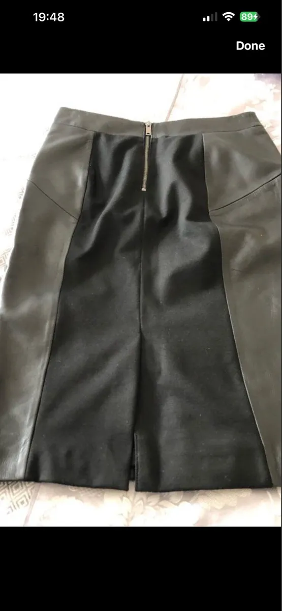 Ladies designer leather skirt size 10 €15 - Image 2