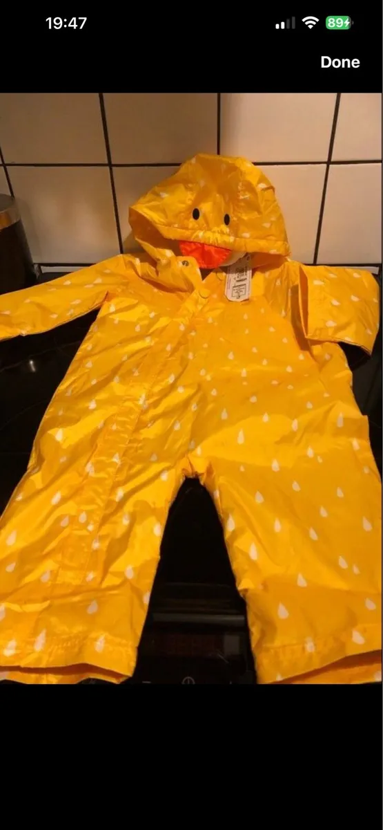 Boys BNWT suit 9/12 mths €10 - Image 4