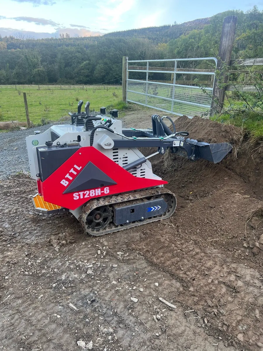 Bttl battler stand on skid steer - Image 2