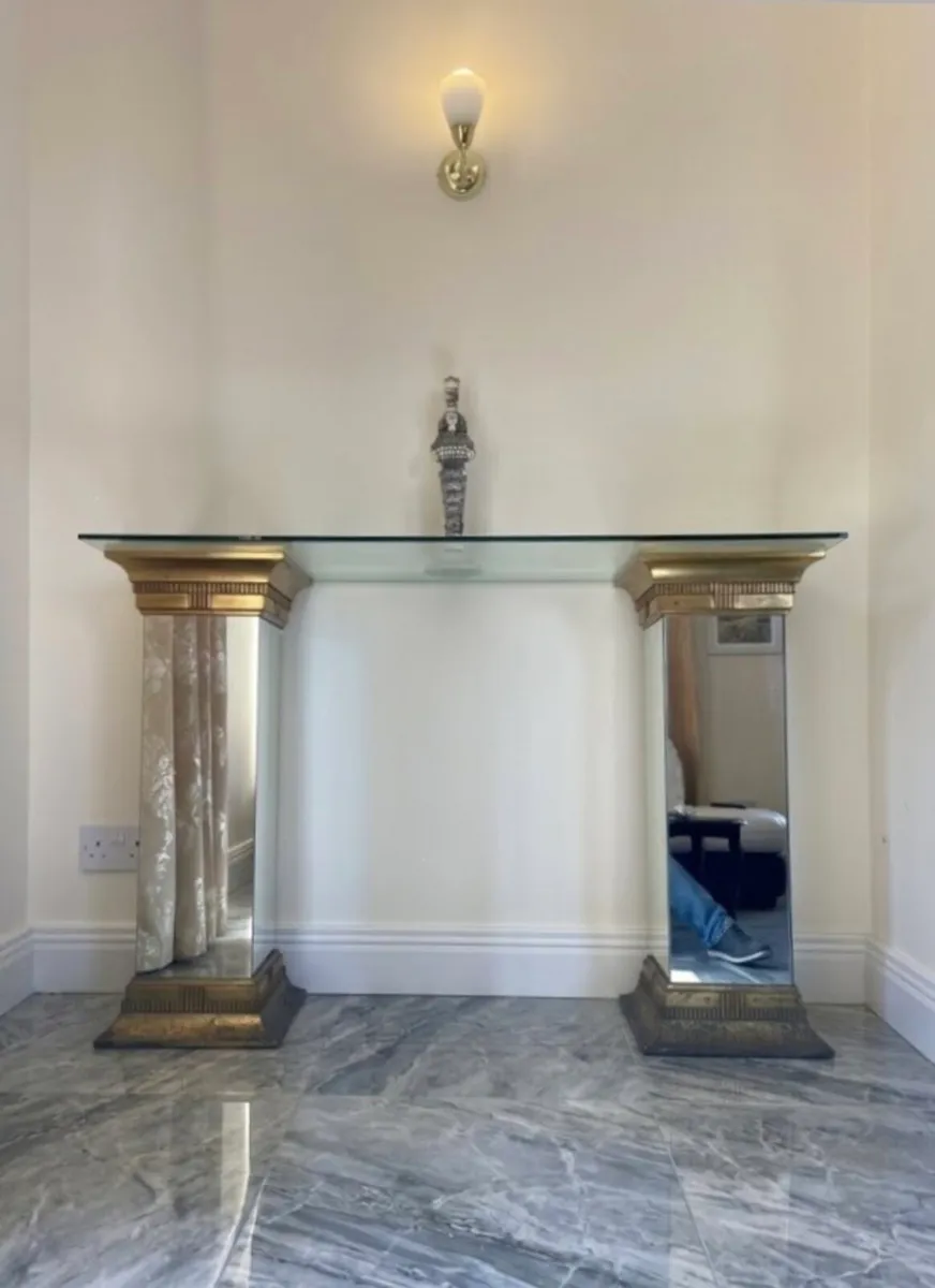 Rare Pair Mirrored plinths By Deknudt