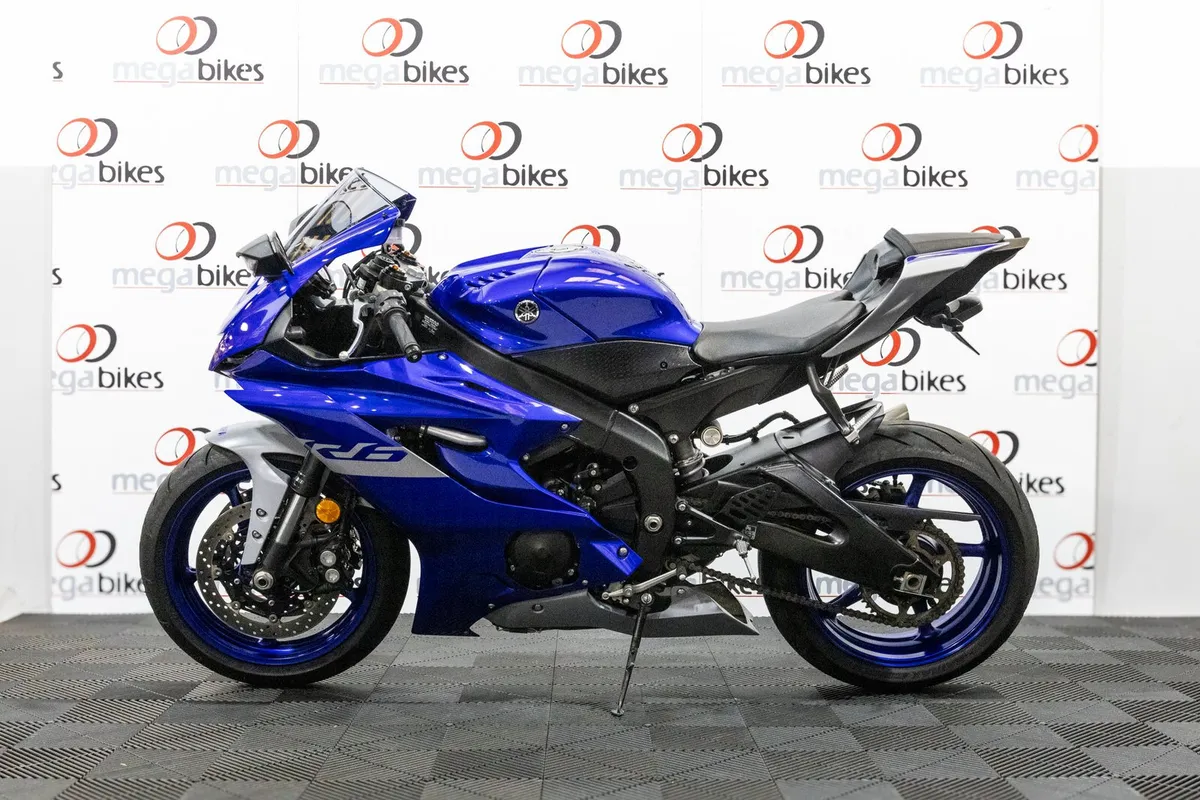 Yamaha R6 2022 - Image 2