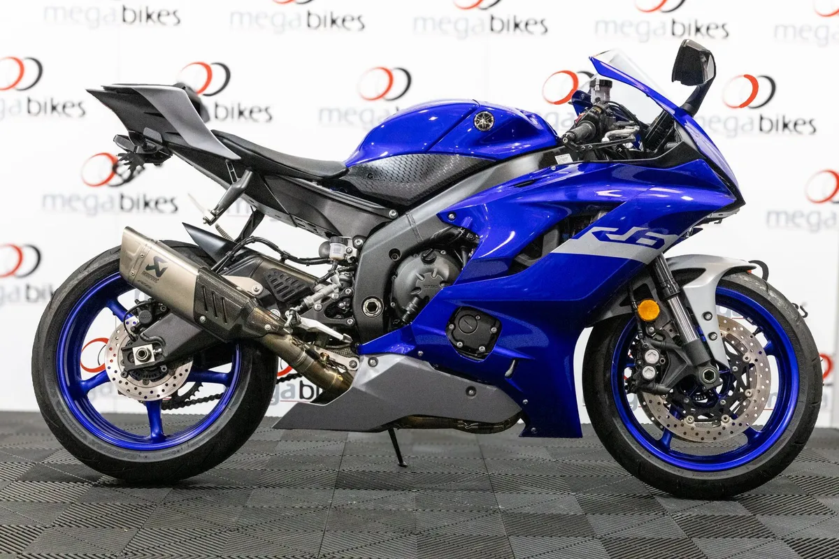 Yamaha R6 2022 - Image 3