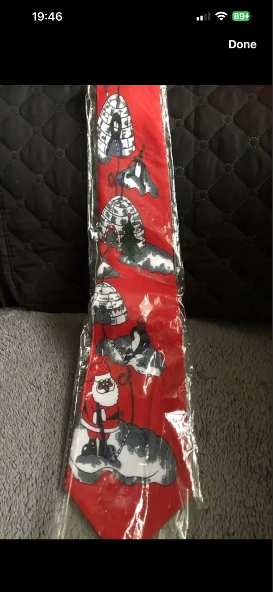 Mens Xmas tie €5 - Image 3