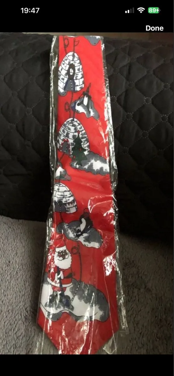 Mens Xmas tie €5 - Image 4
