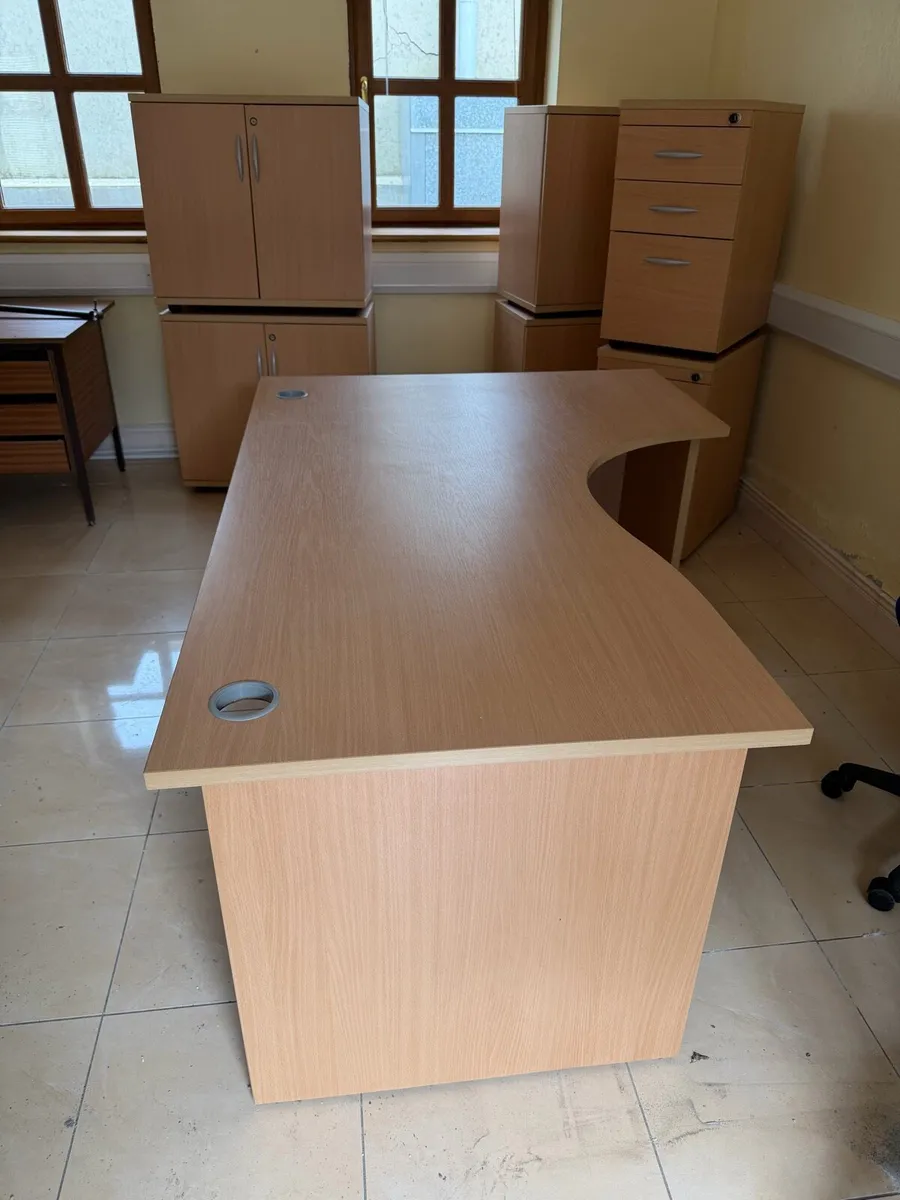 Office table and office cabinets - Image 2