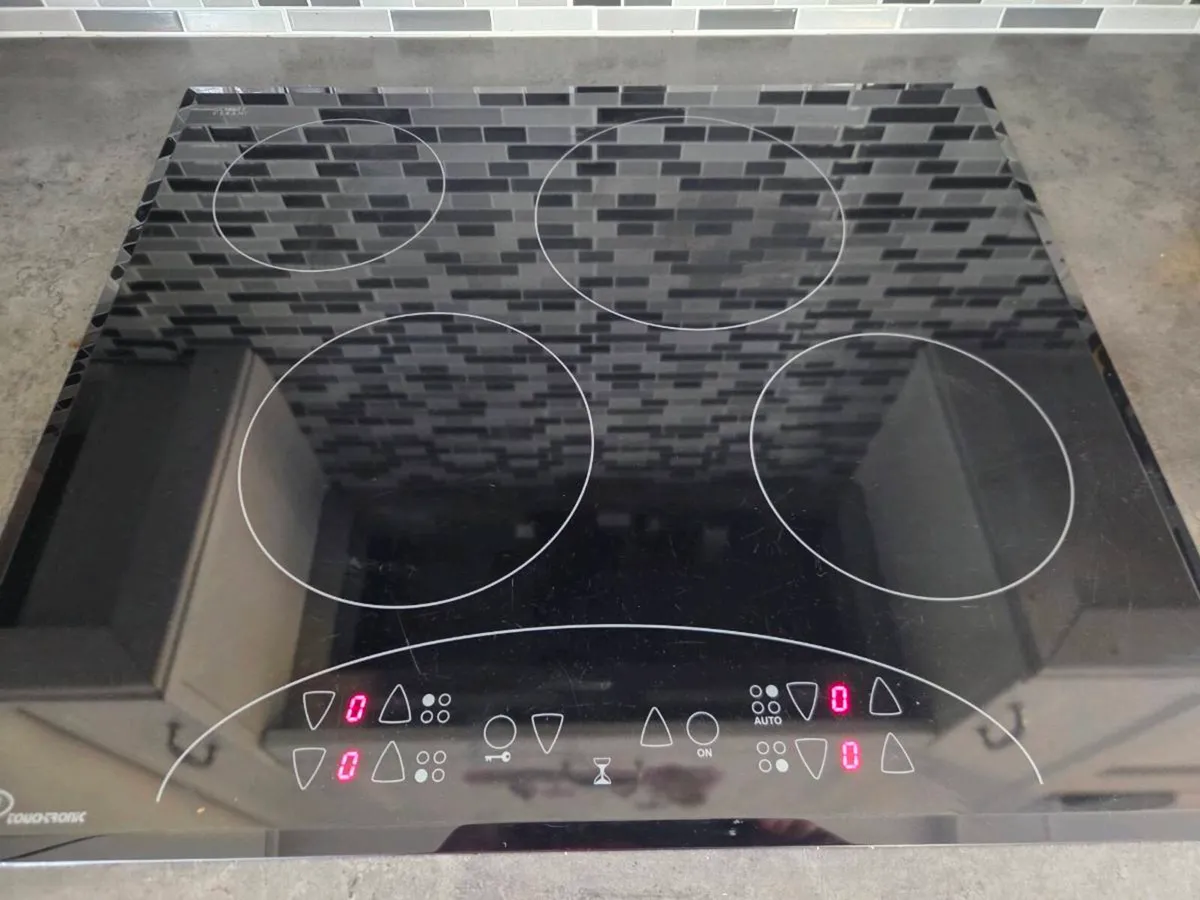 Ceramic hob and built in Electric Oven - Image 3