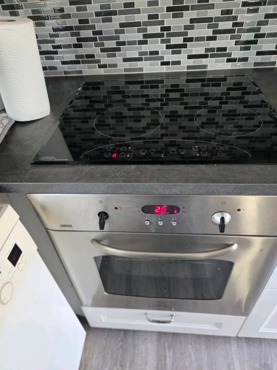 Ceramic hob and built in Electric Oven - Image 4