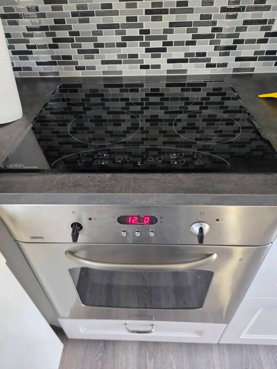 Ceramic hob and built in Electric Oven - Image 2