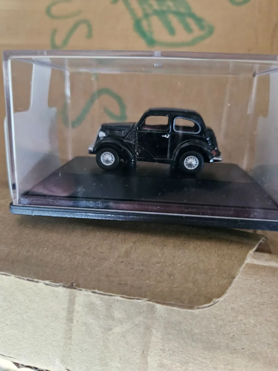 Corgi Oxford Die-cast Car