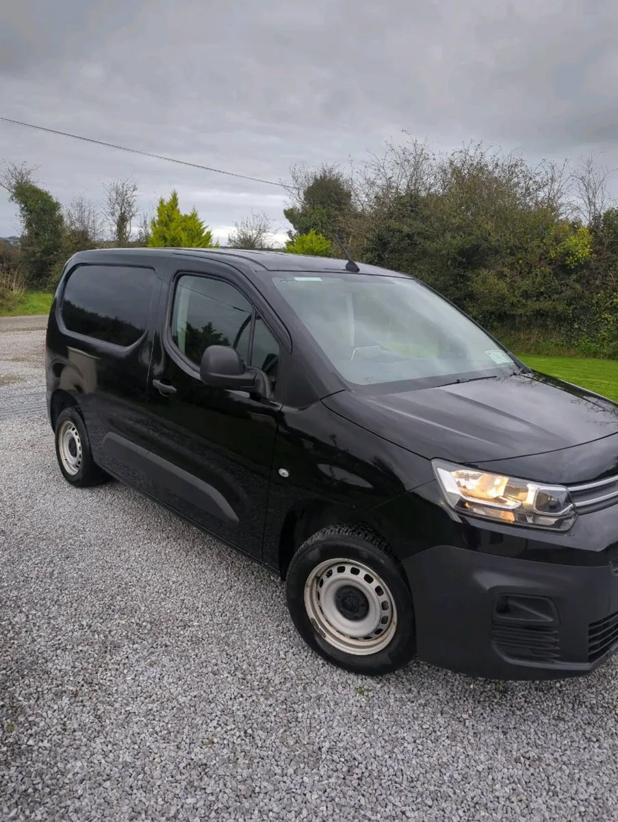 Citroen Berlingo LX BLUE HDI 100 MW 65 - Image 2